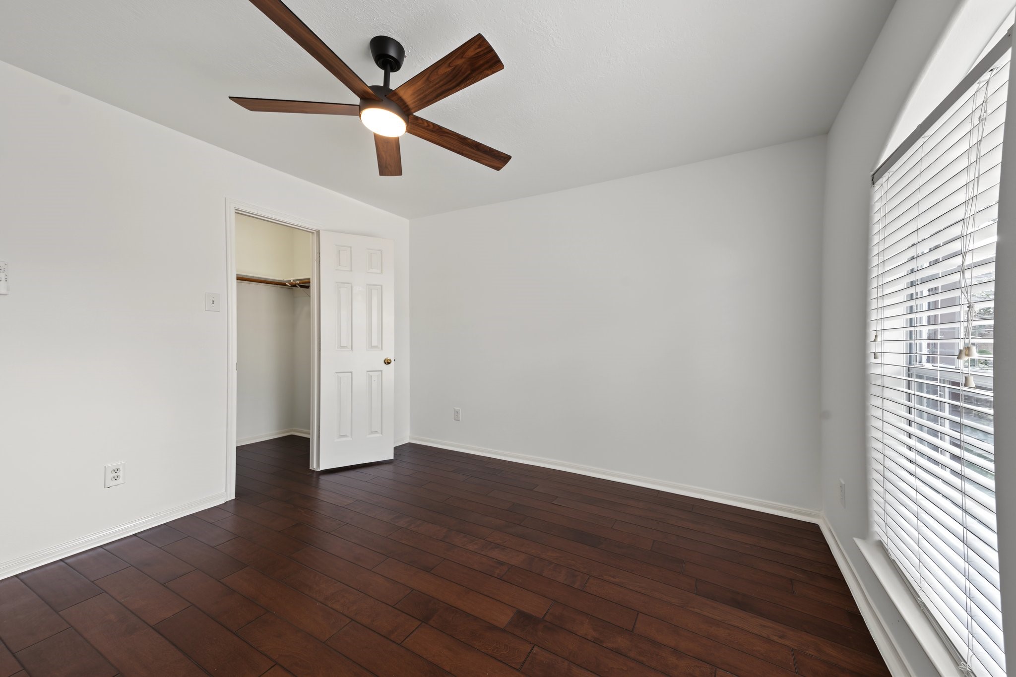 18522 Park Harbor Drive Property Photo 32