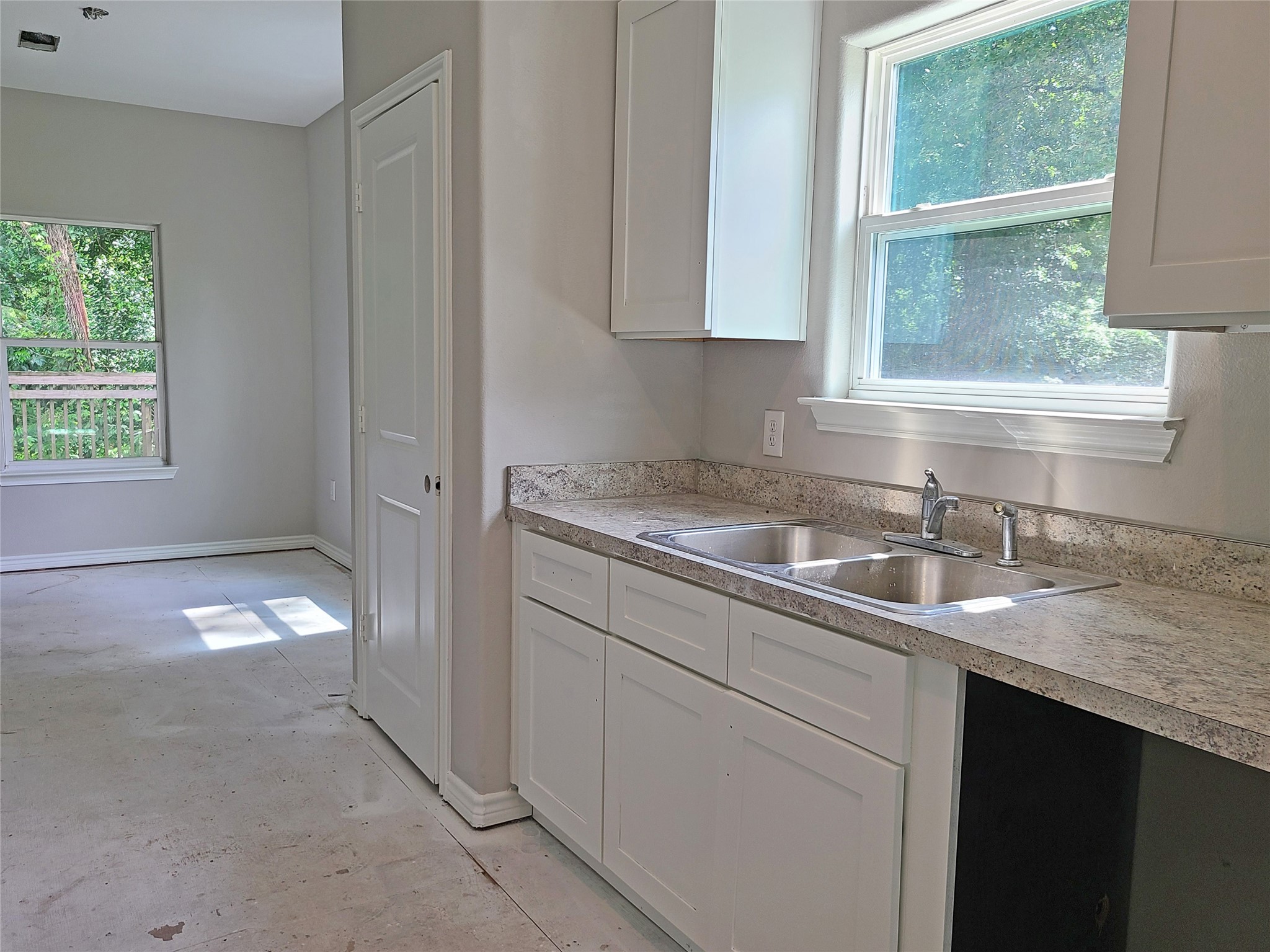 27436 Lantern Lane Property Photo 12