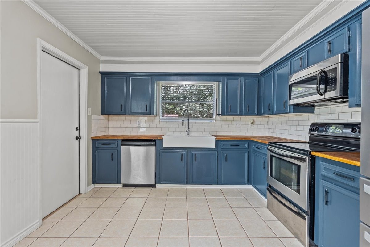 209 Palm Aire Drive Property Photo 13