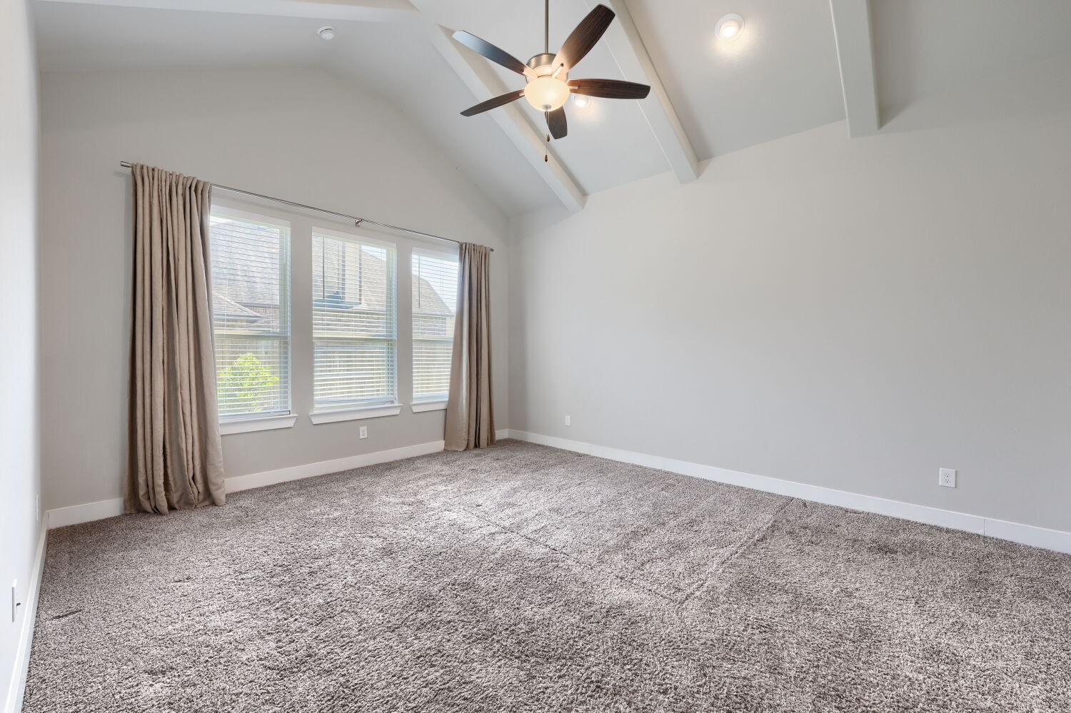 11906 Papaveri Street Property Photo 11