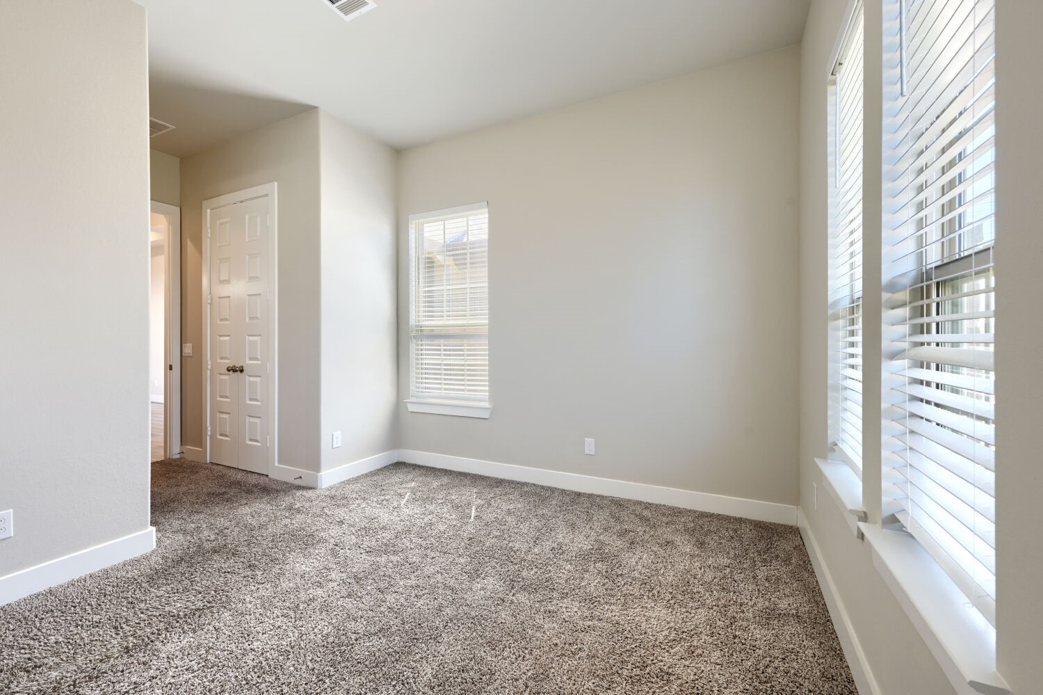 11906 Papaveri Street Property Photo 18