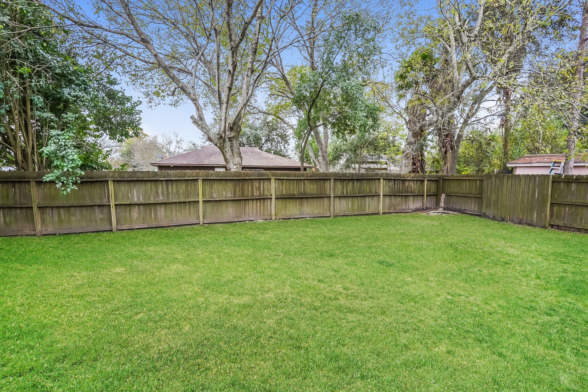 2718 N Brompton Drive Property Photo 15
