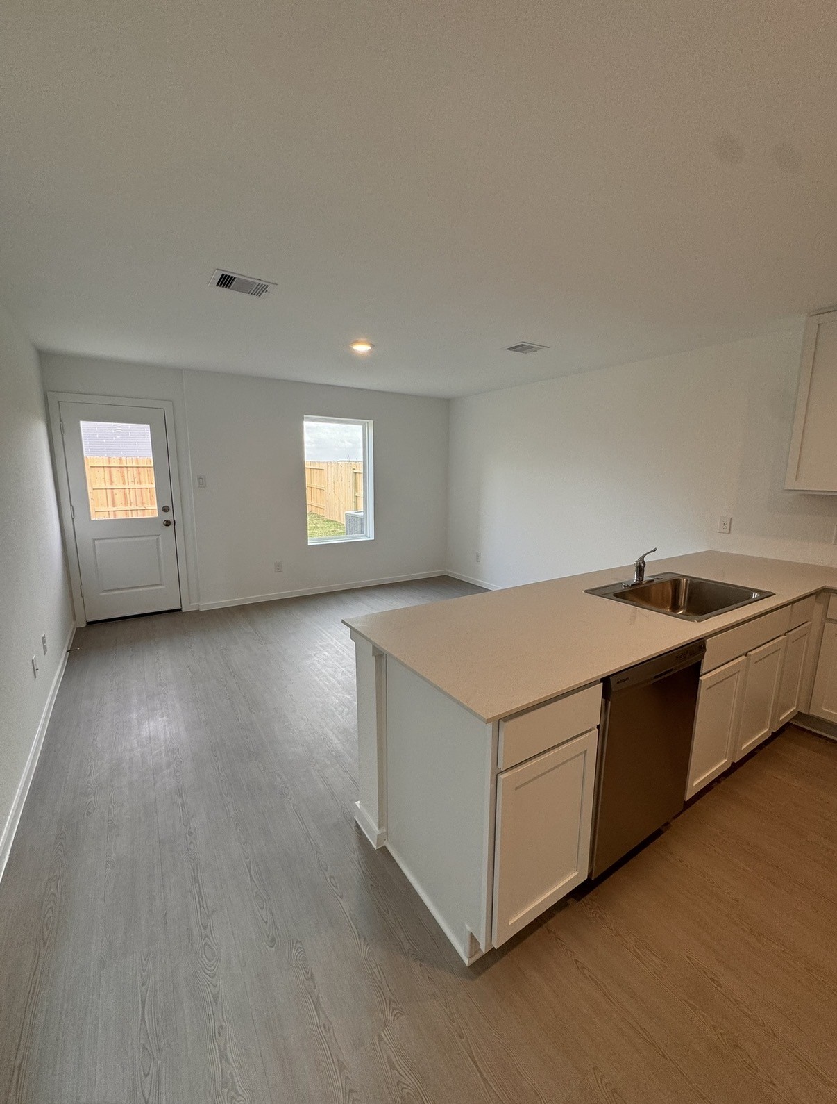 21483 Carosella Drive Property Photo 3