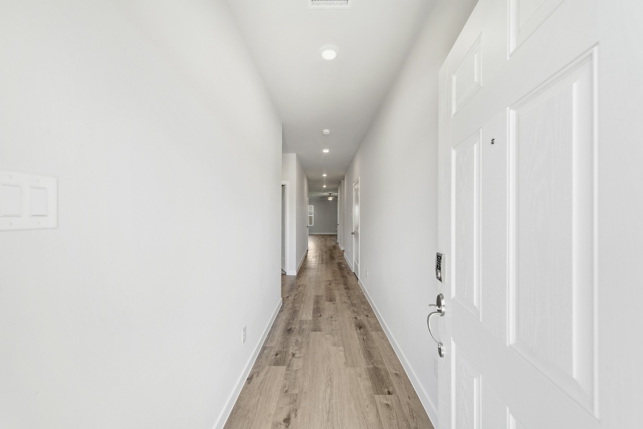 14215 Spring Valley Drive Property Photo 3