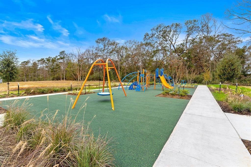 14215 Spring Valley Drive Property Photo 25