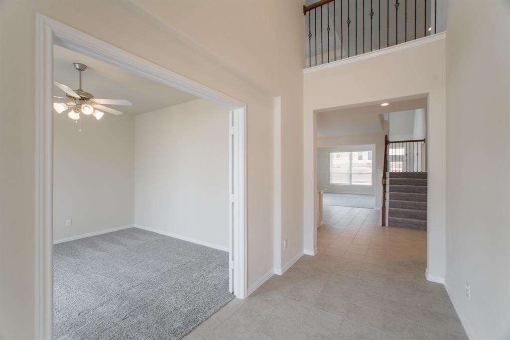 30014 Twisting Springs Drive Property Photo 6
