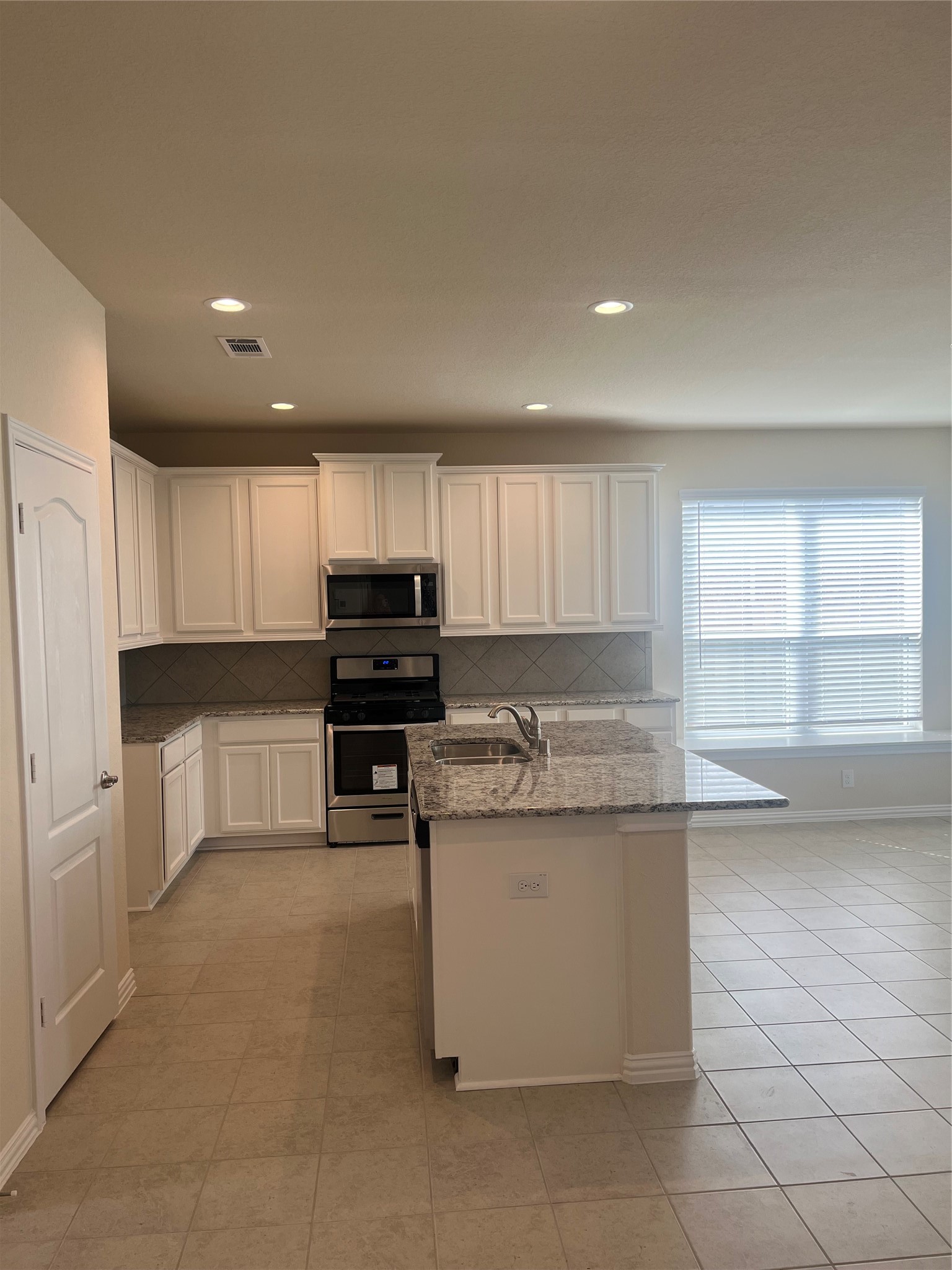 30014 Twisting Springs Drive Property Photo 15