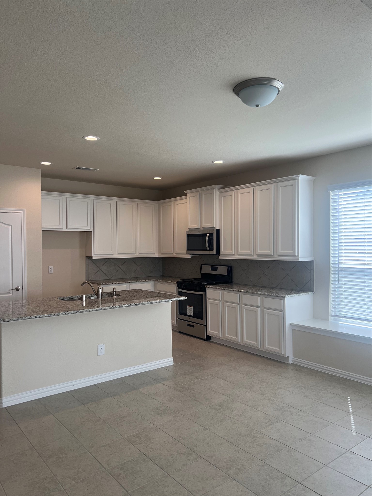 30014 Twisting Springs Drive Property Photo 17