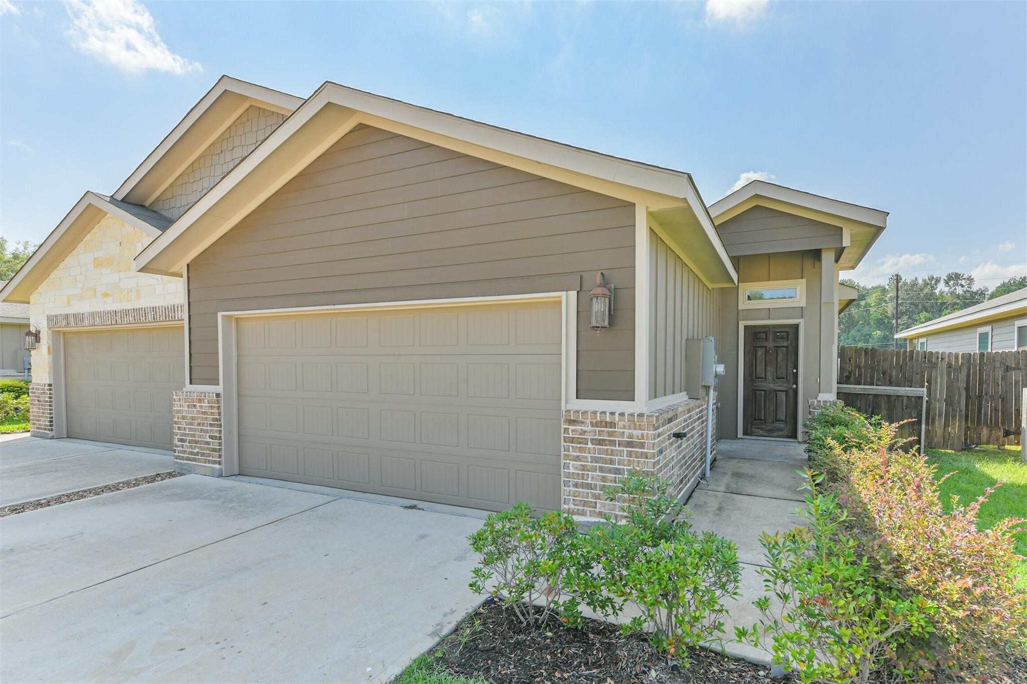 122 Wickersham B Property Photo 1
