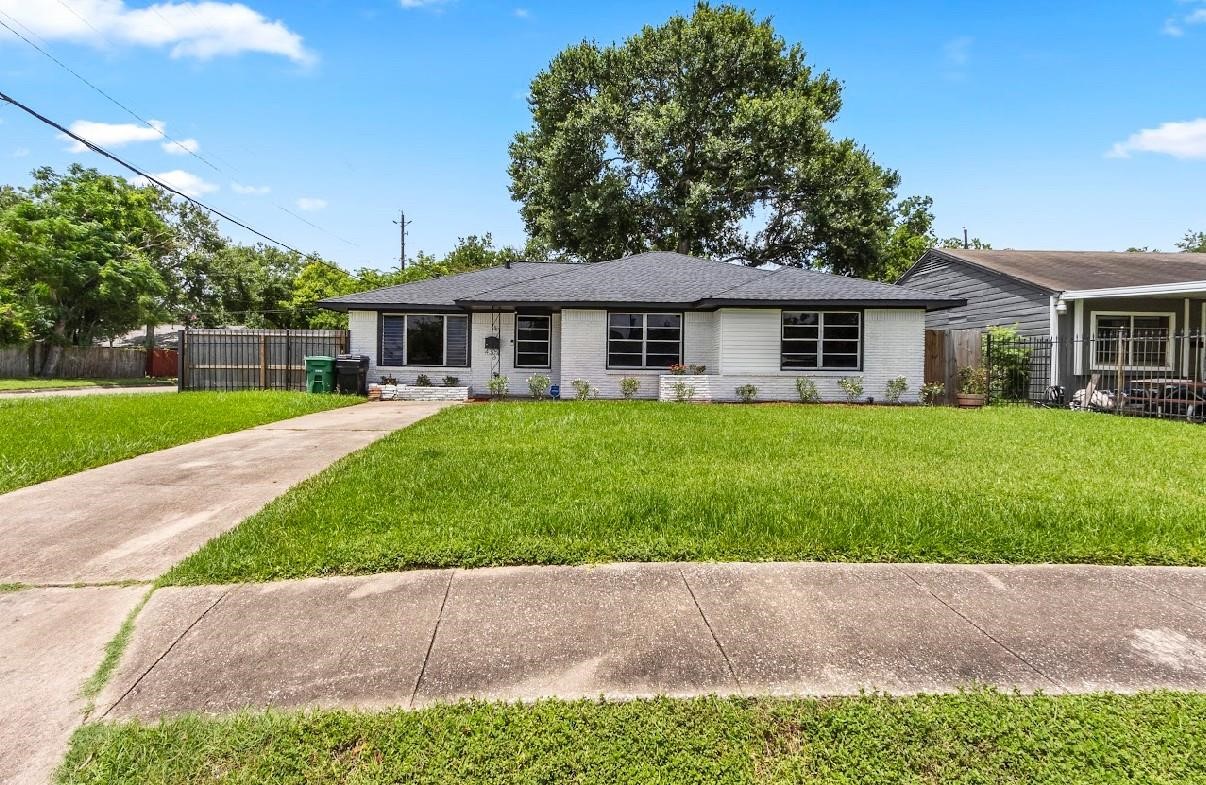 4303 Dacca Drive Property Photo 1