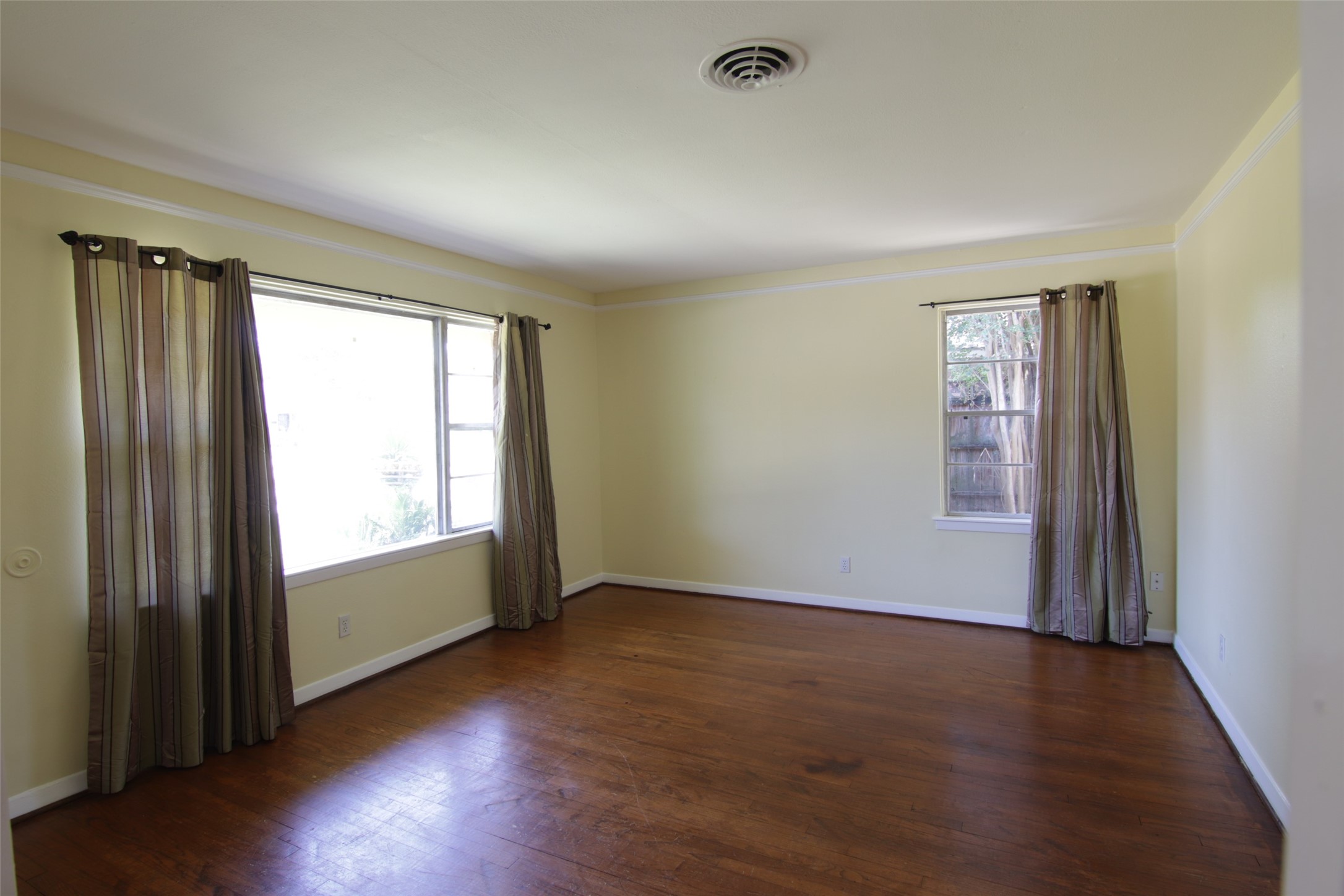 6601 Stroud Drive Property Photo 2