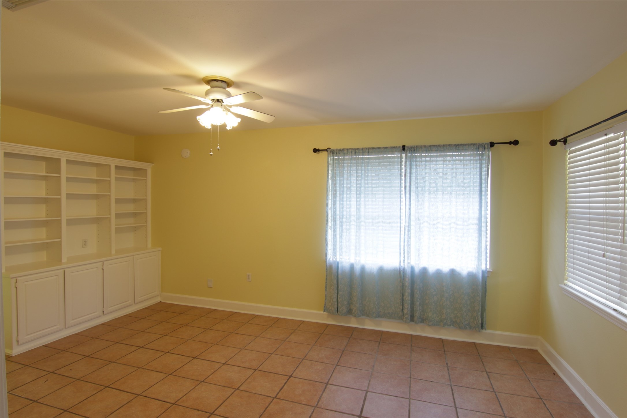 6601 Stroud Drive Property Photo 8
