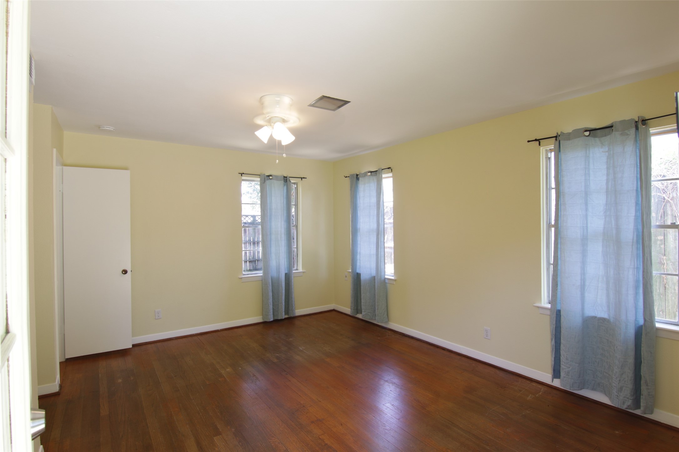 6601 Stroud Drive Property Photo 11