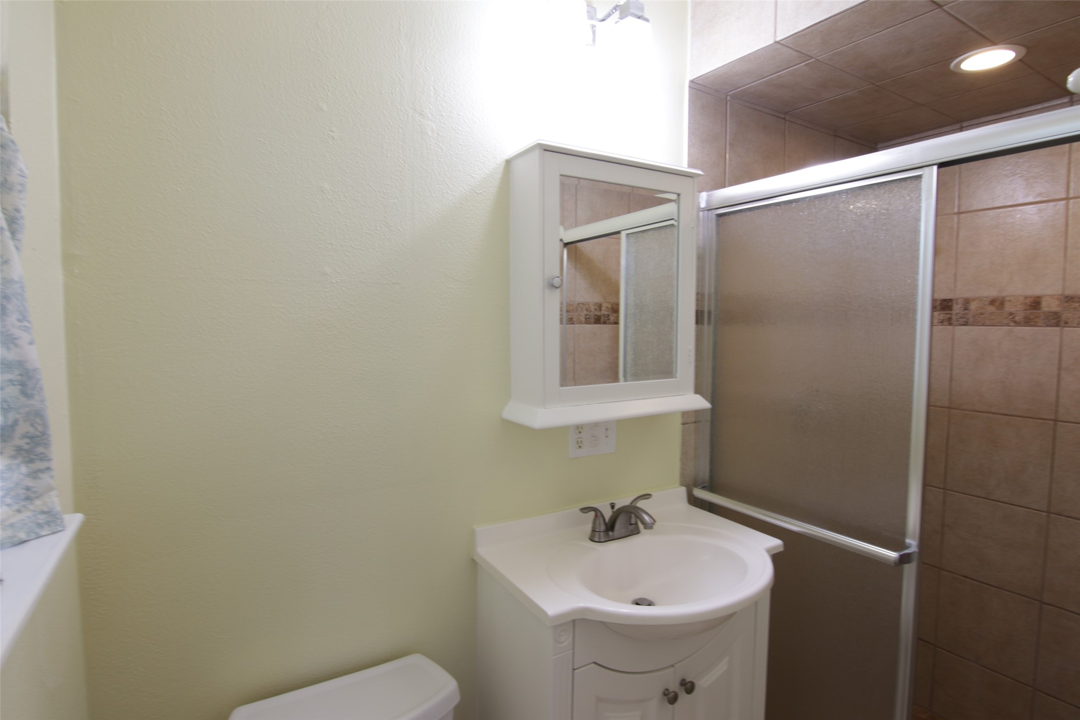 6601 Stroud Drive Property Photo 12