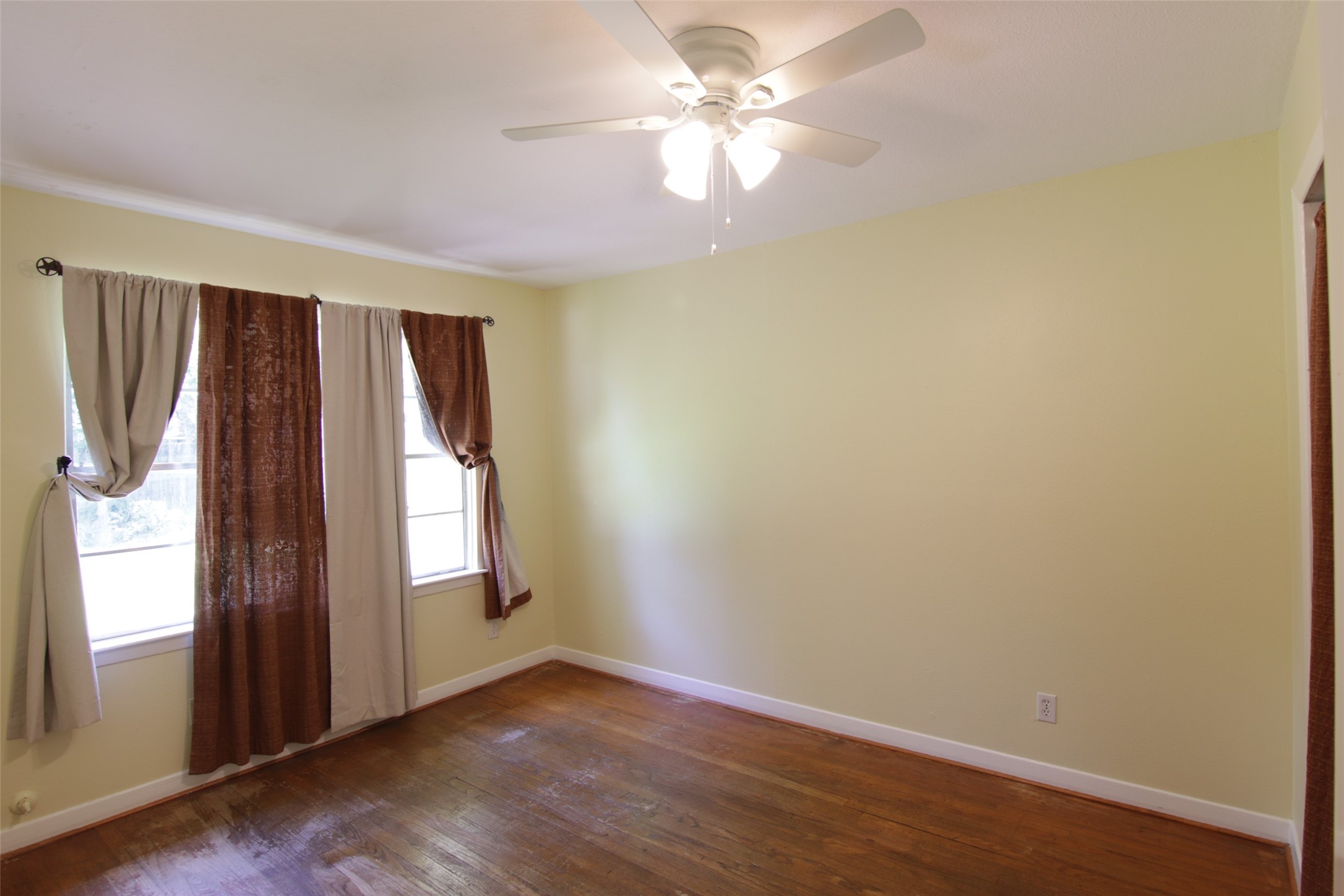 6601 Stroud Drive Property Photo 13