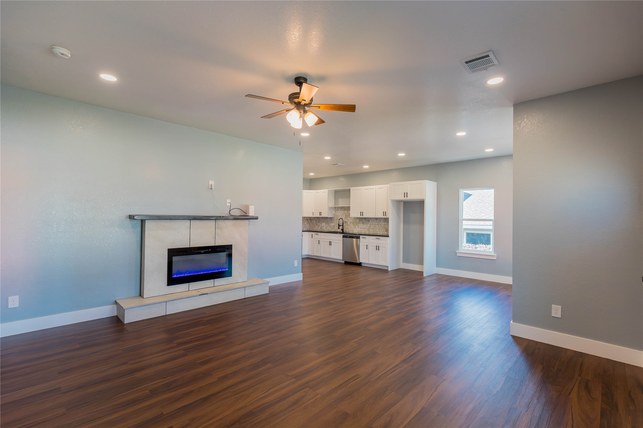 818 Westshire Drive Property Photo 14