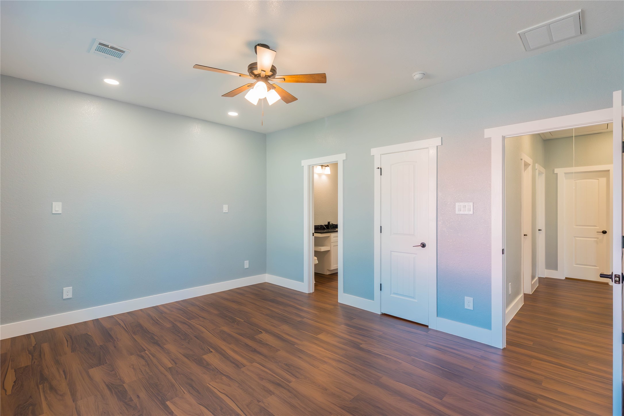 818 Westshire Drive Property Photo 16