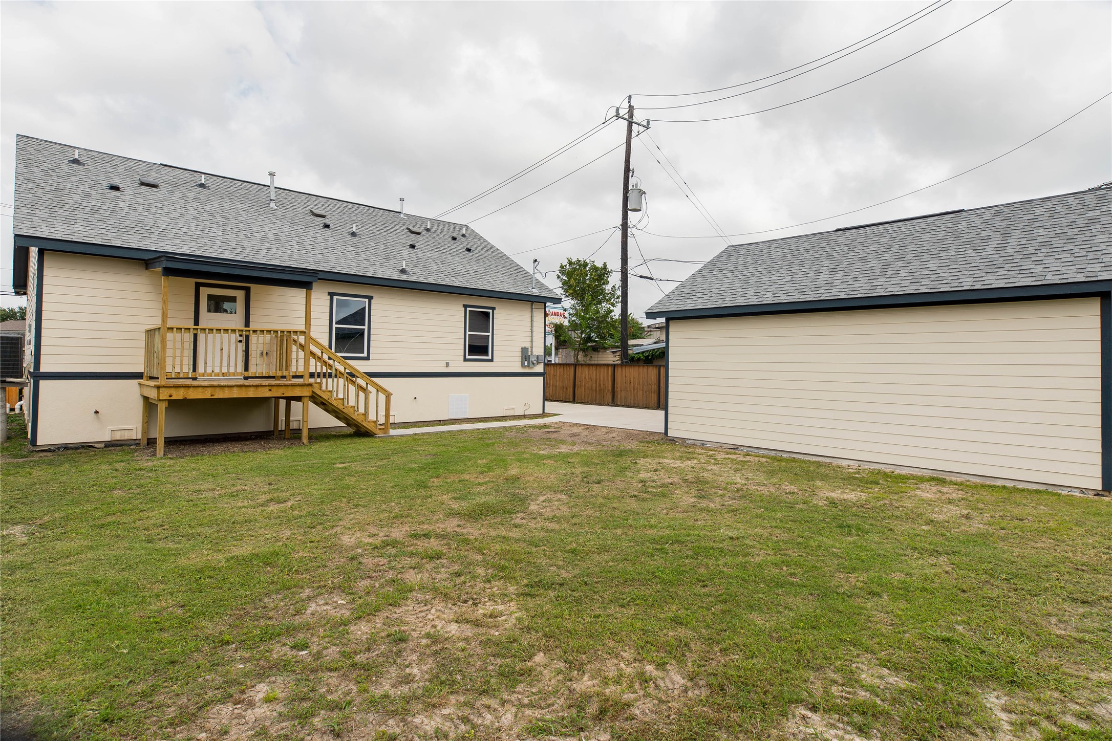 818 Westshire Drive Property Photo 29