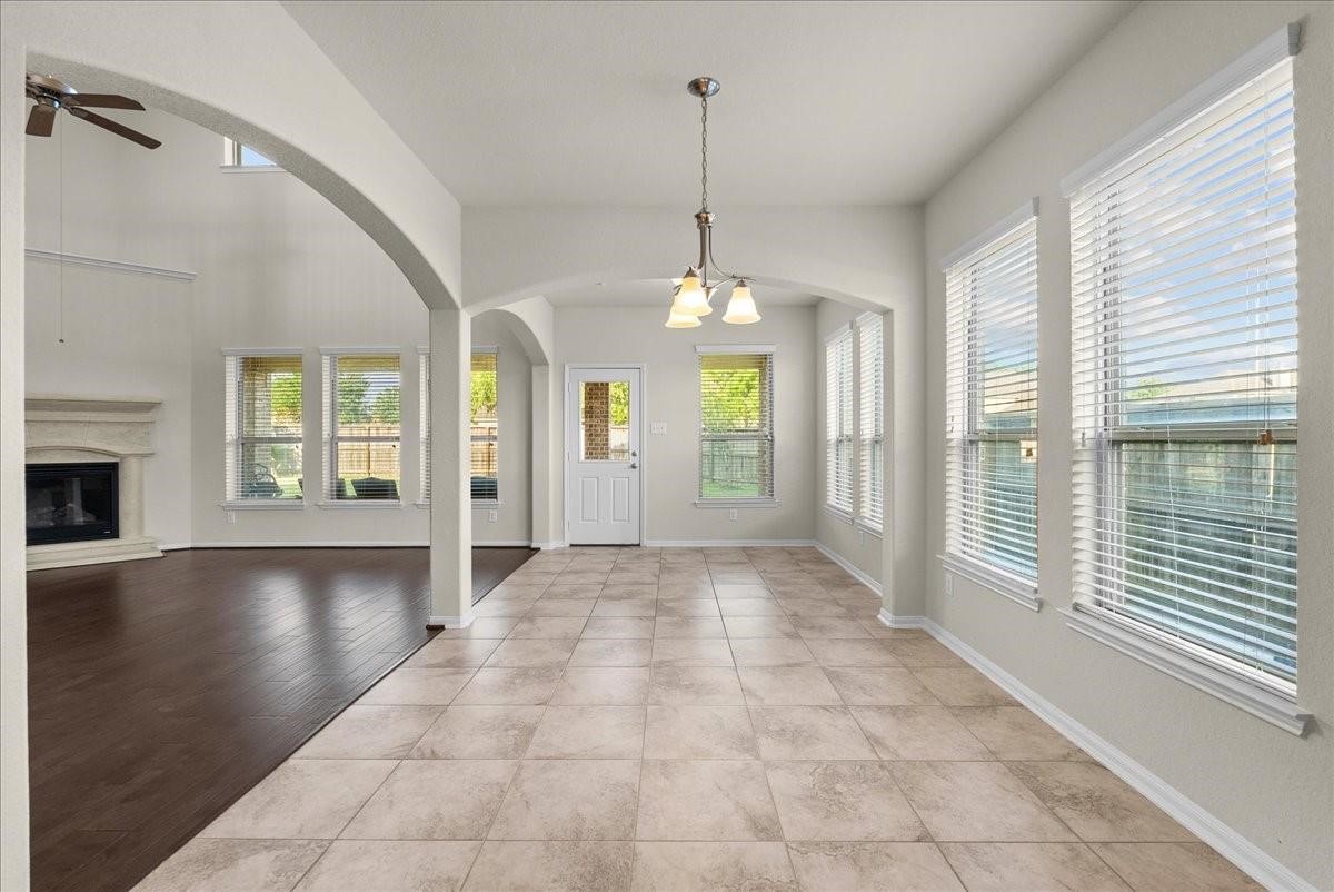 2246 Oakleaf Trail Lane Property Photo 14