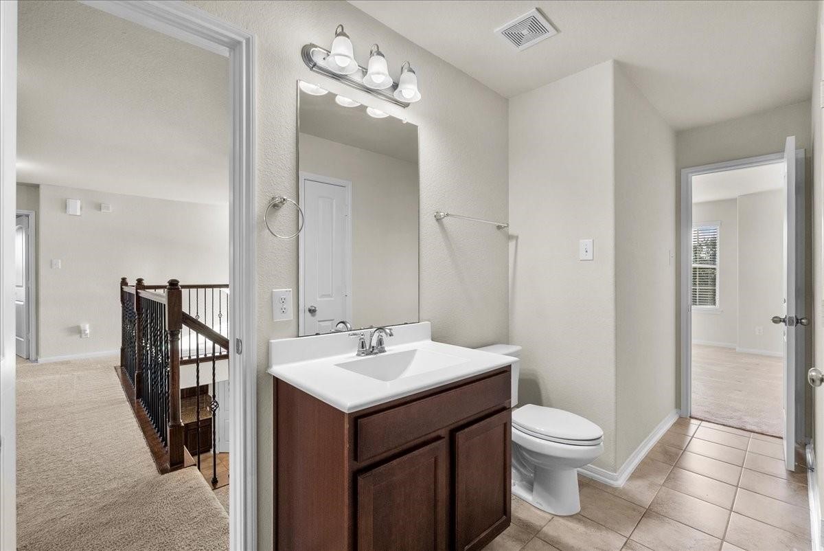 2246 Oakleaf Trail Lane Property Photo 37
