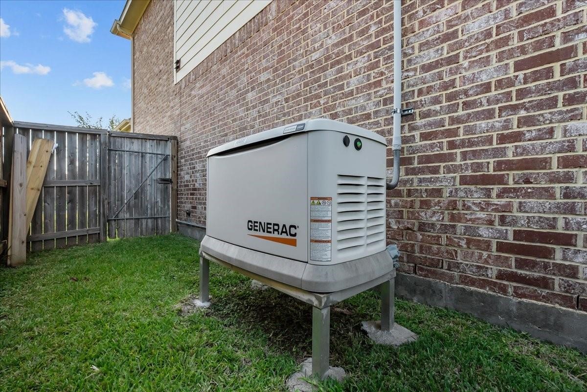 2246 Oakleaf Trail Lane Property Photo 41