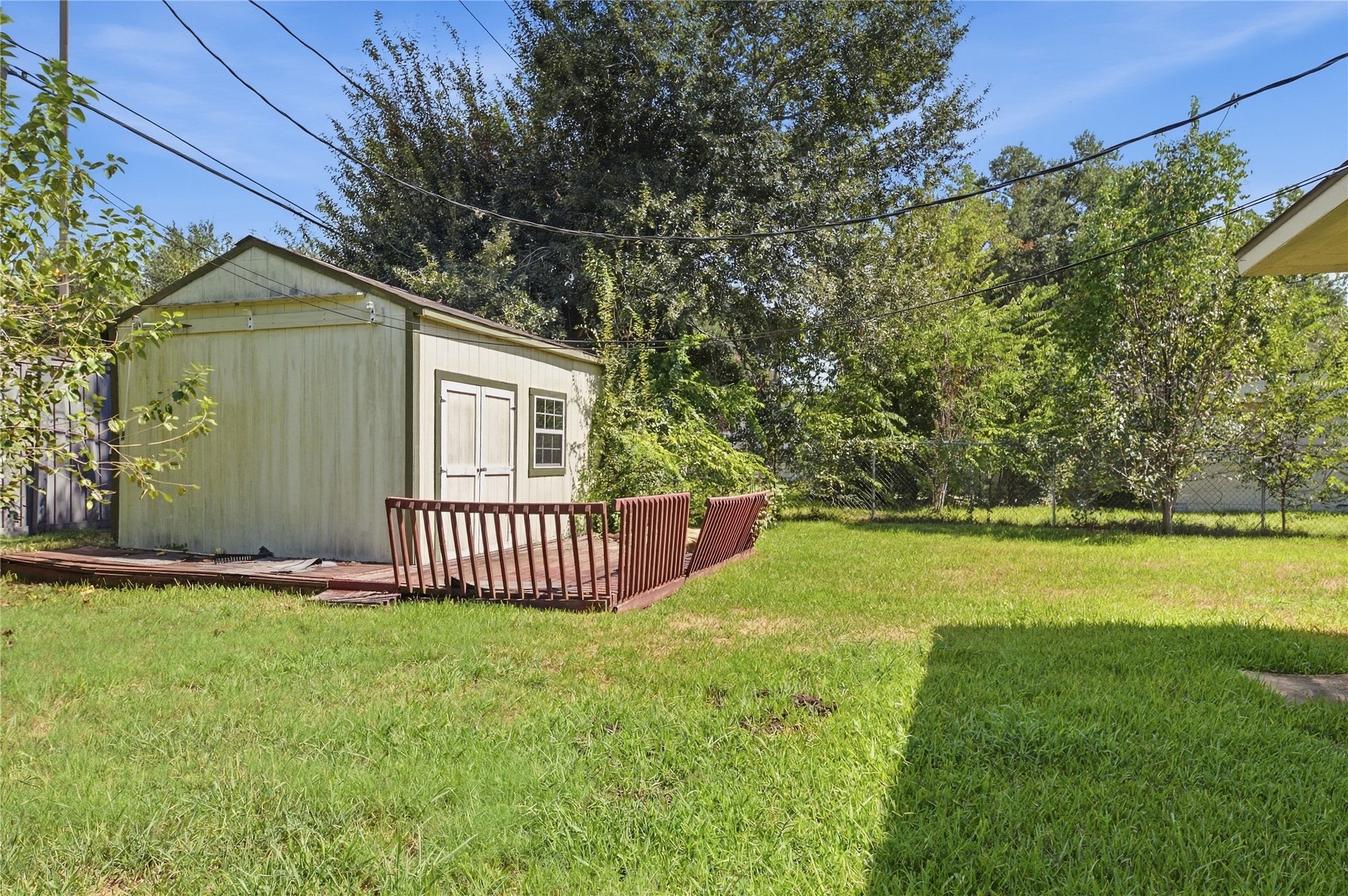 1215 Winston Drive Property Photo 3