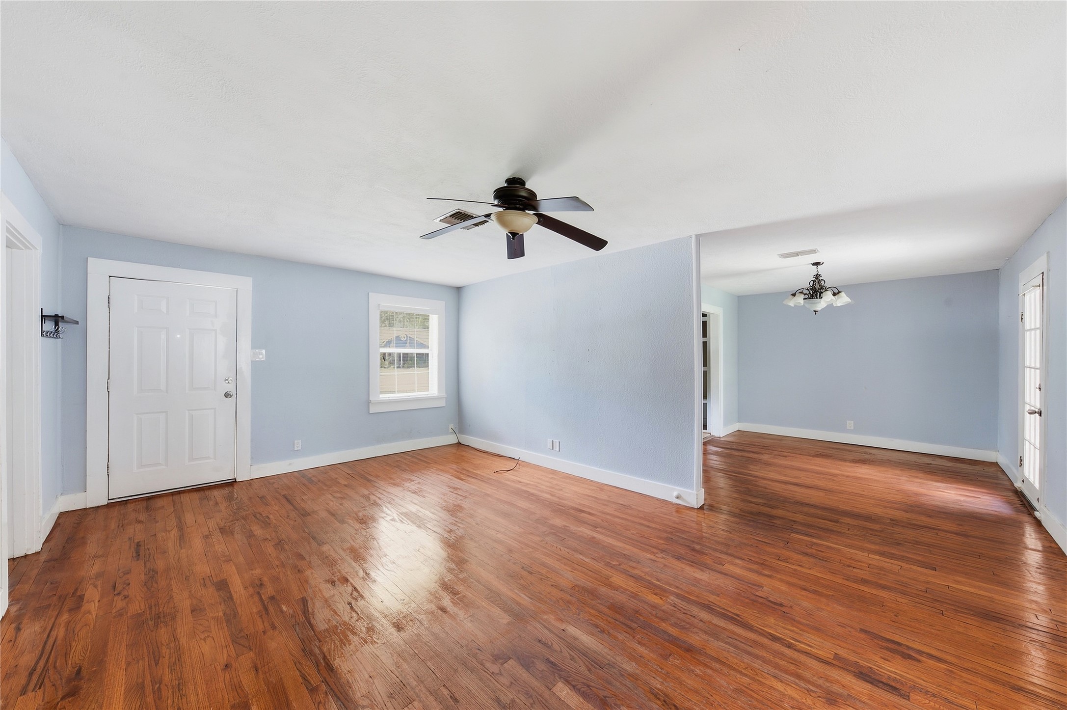 1215 Winston Drive Property Photo 4