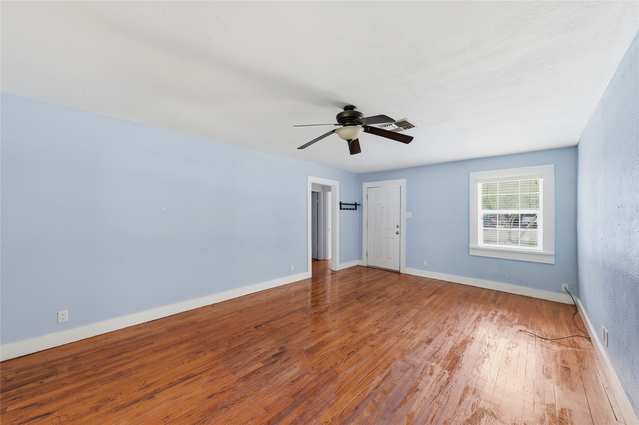 1215 Winston Drive Property Photo 5