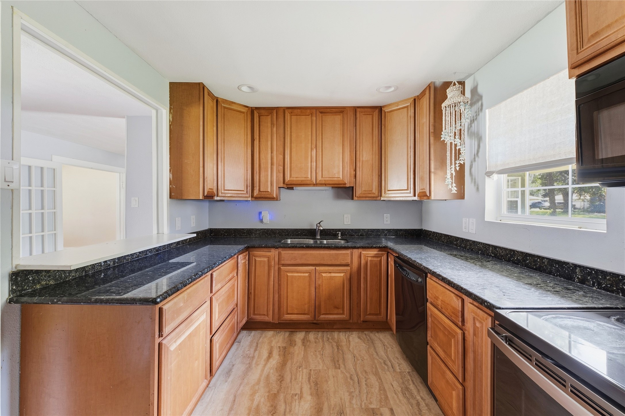1215 Winston Drive Property Photo 8