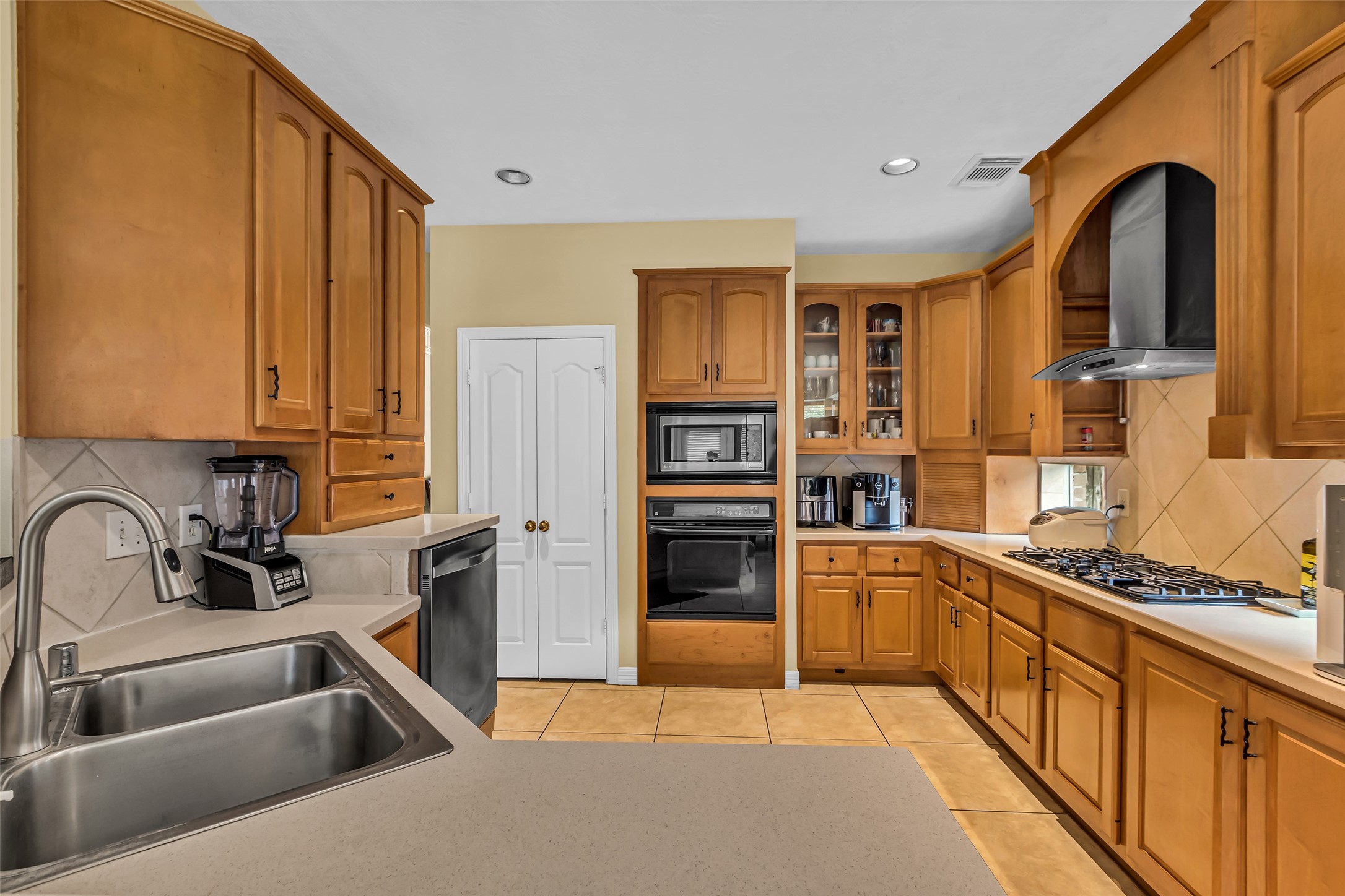 13703 Layton Hills Drive Property Photo 19