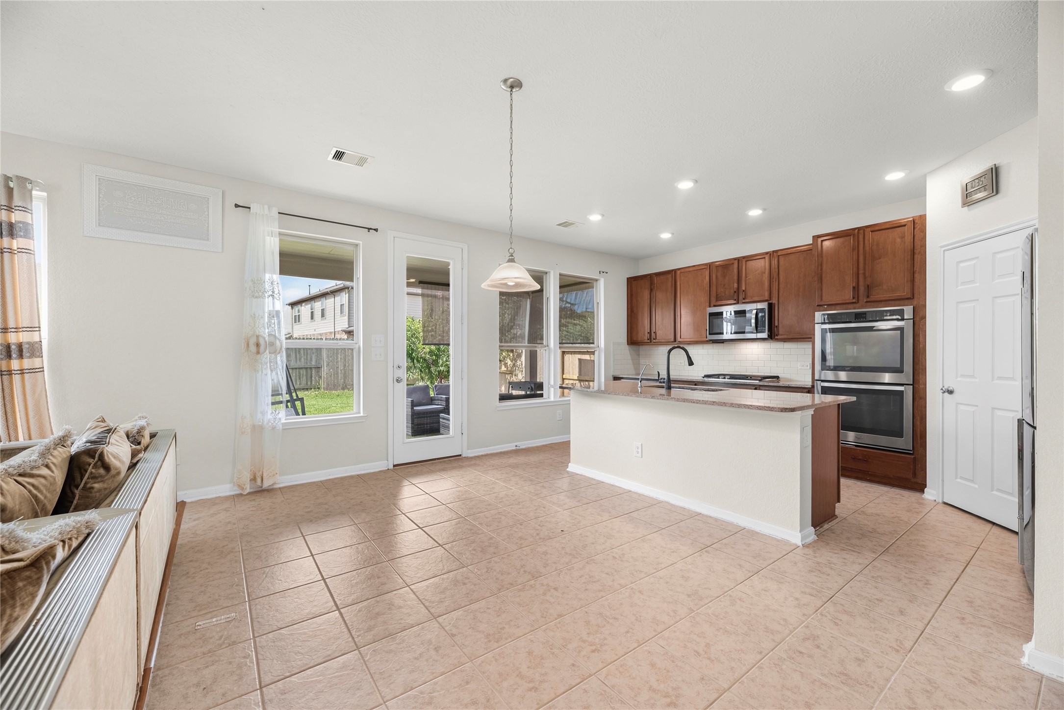 19019 Tower Rose Court Property Photo 4