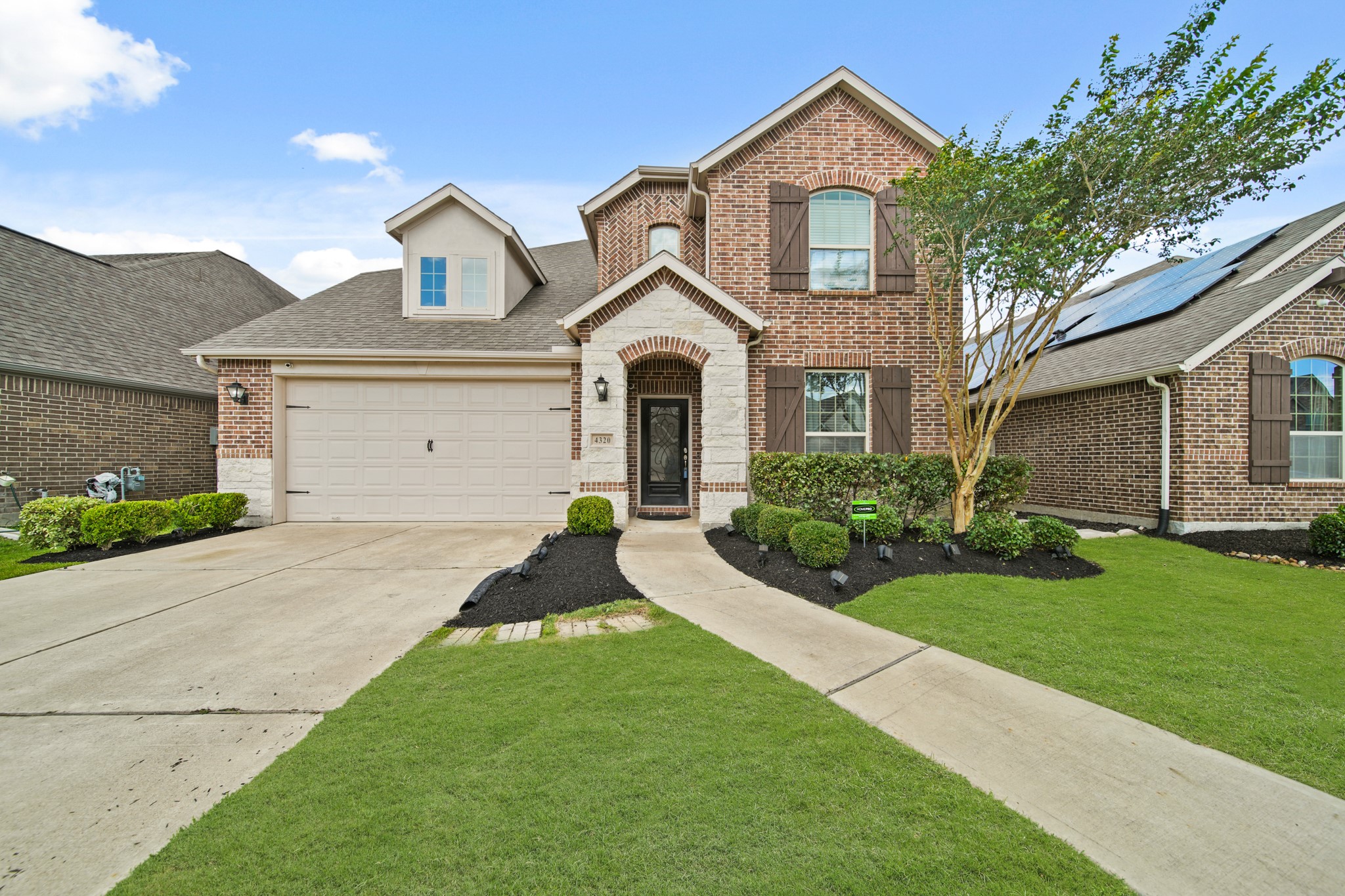 4320 Mesquite Terrace Drive Property Photo 1