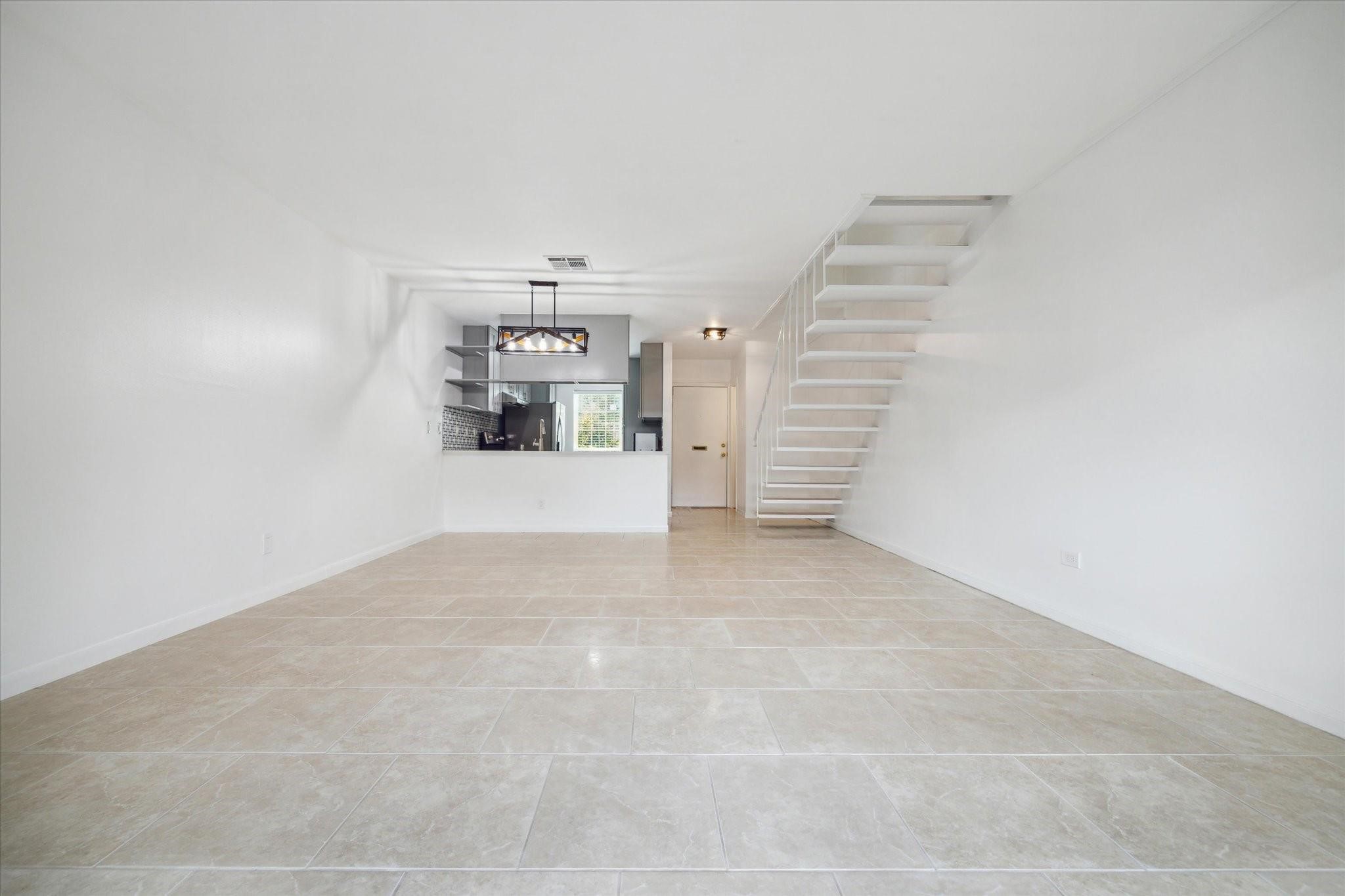 7821 Rue Saint Cyr Street 55 Property Photo 3