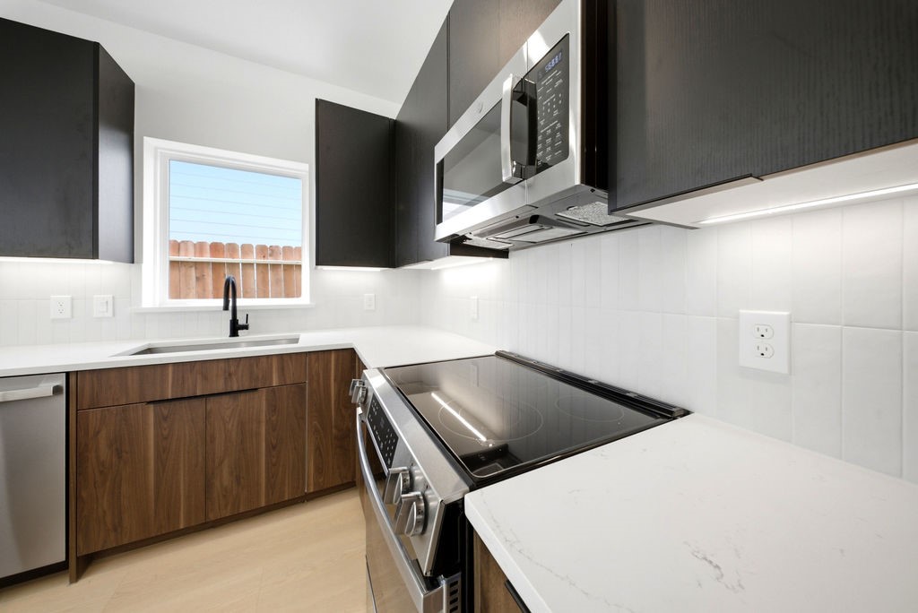 7417 Charlie Street B Property Photo 12