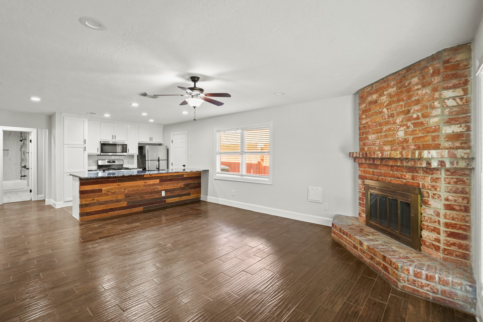 1030 Grand Junction Drive Property Photo 3