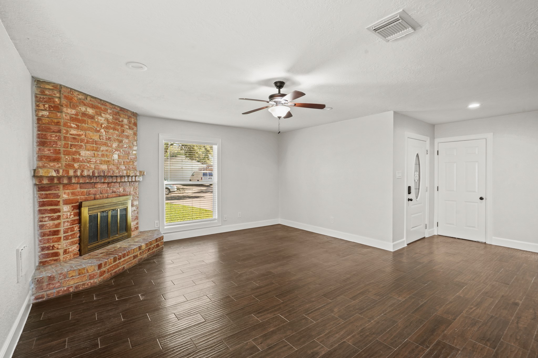 1030 Grand Junction Drive Property Photo 4