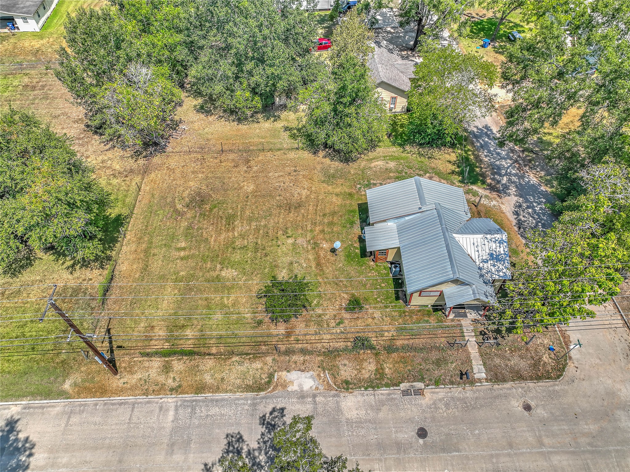 704 W West Street
