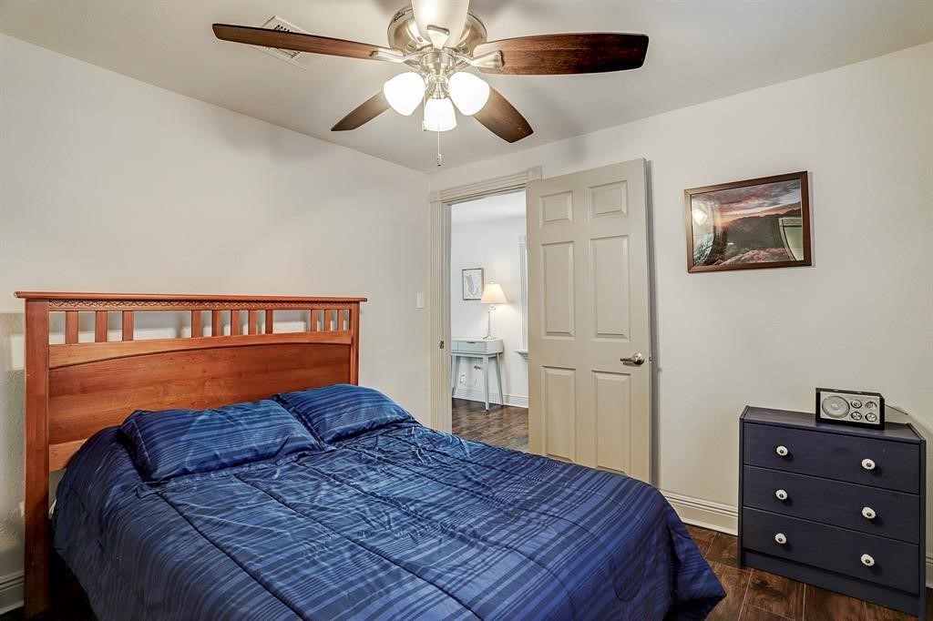 1308 Idylwild Street B Property Photo 5