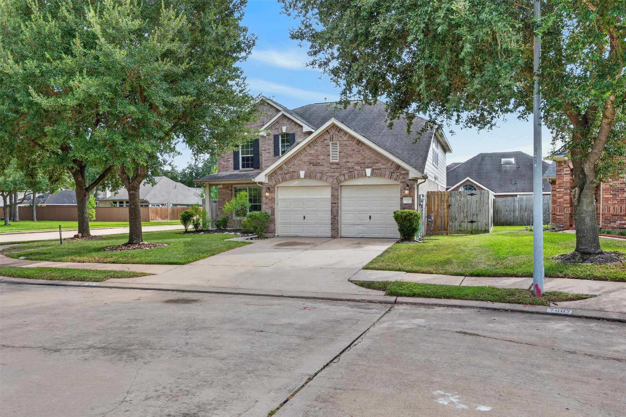 7603 Kenmark Court Property Photo 3