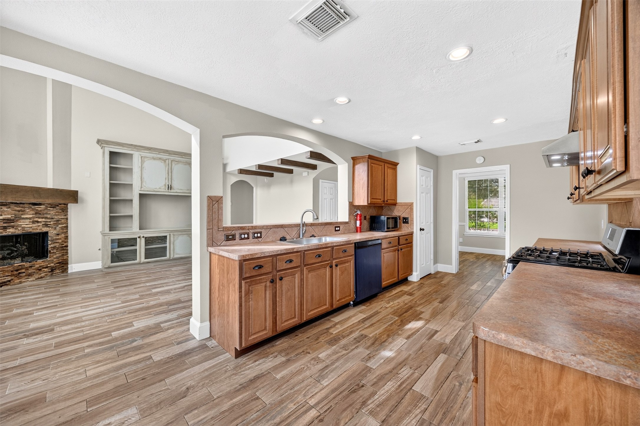 7603 Kenmark Court Property Photo 15