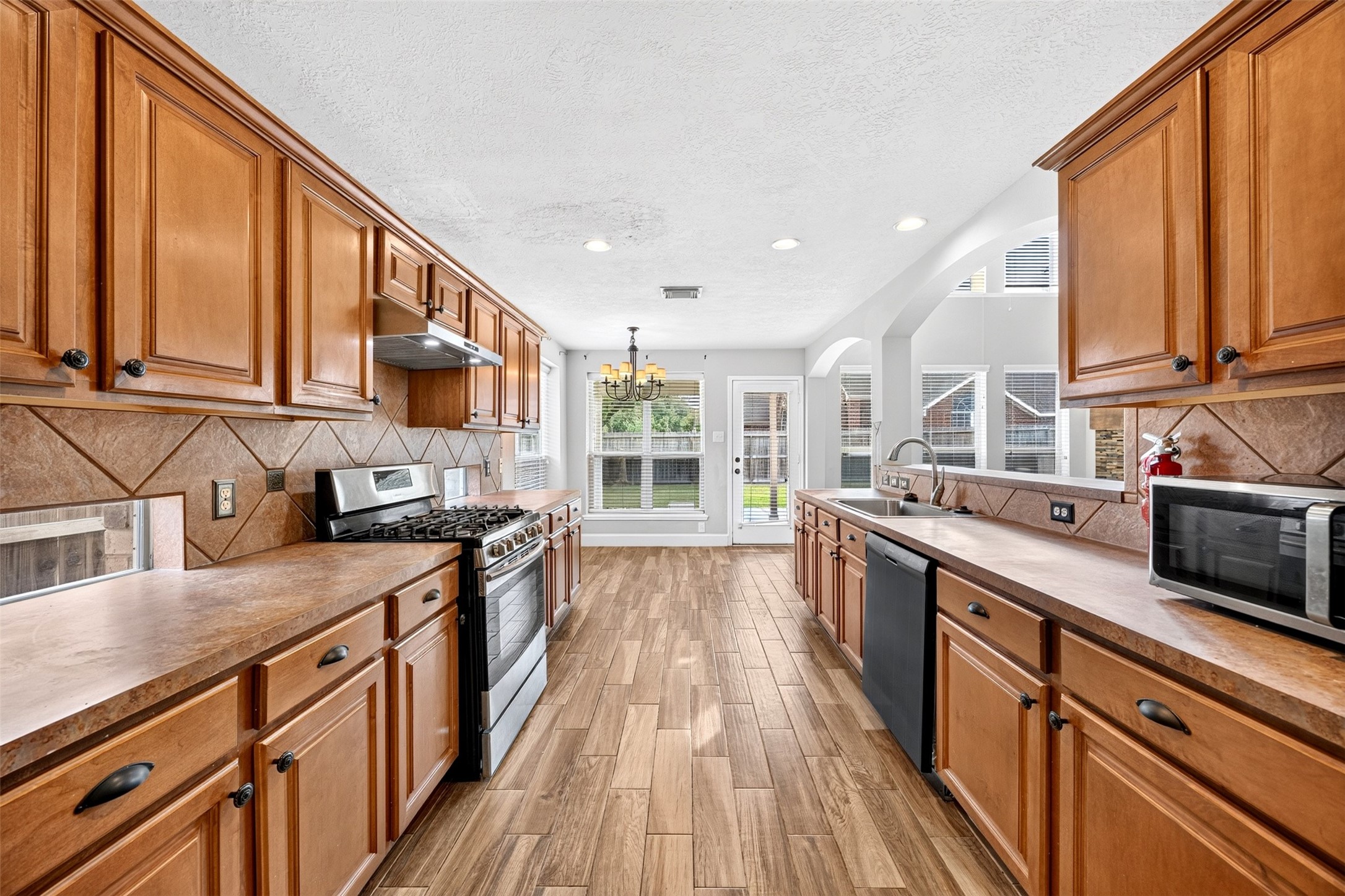 7603 Kenmark Court Property Photo 16