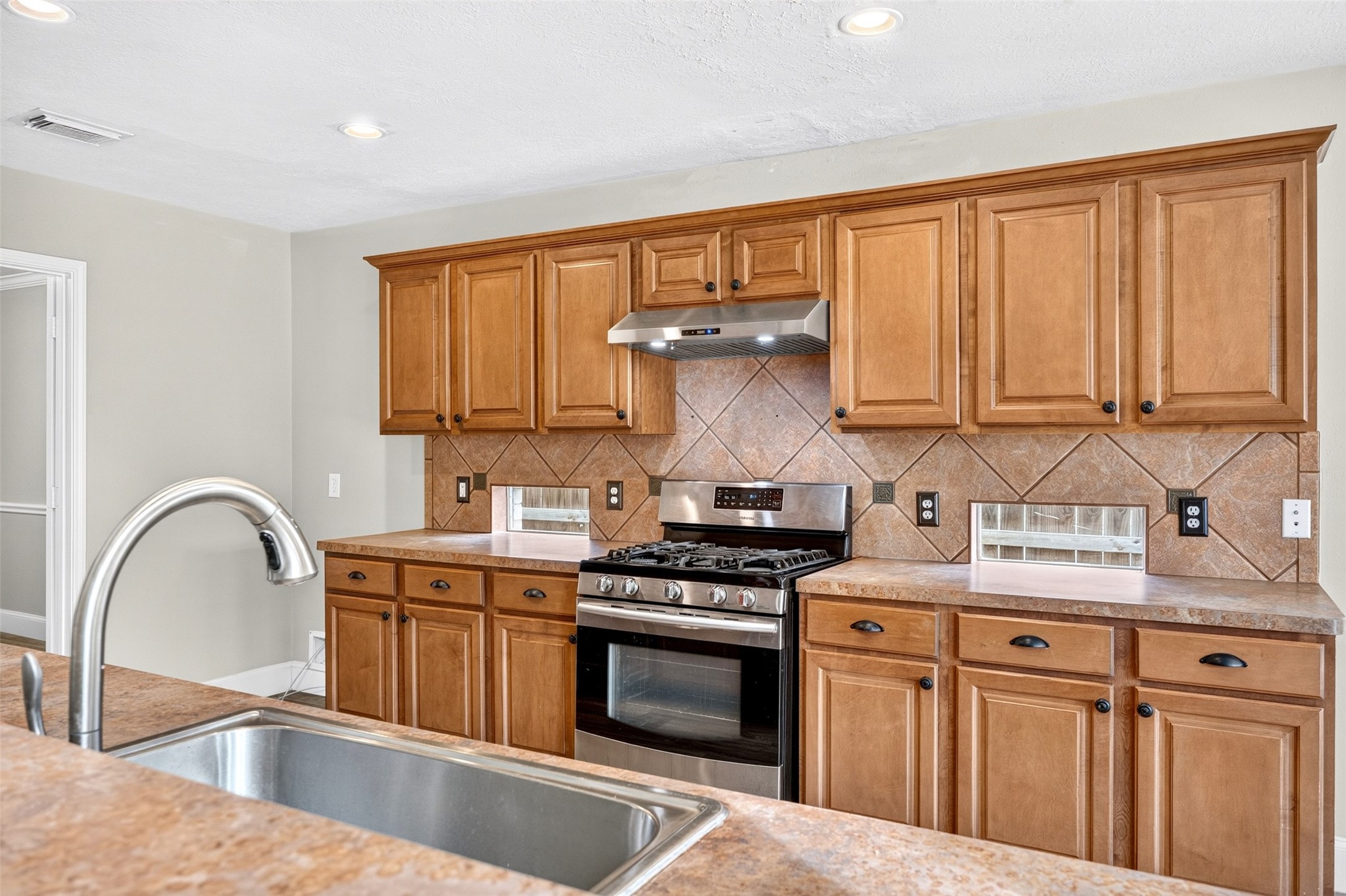 7603 Kenmark Court Property Photo 17