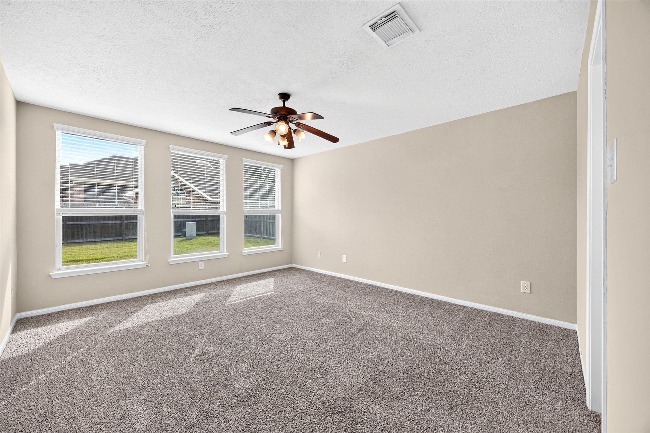 7603 Kenmark Court Property Photo 20