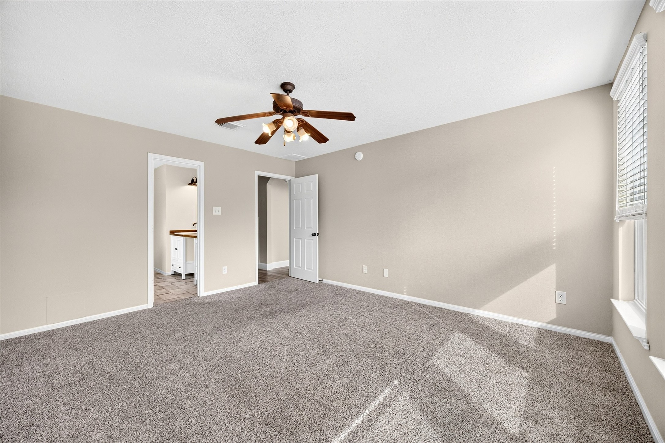 7603 Kenmark Court Property Photo 21