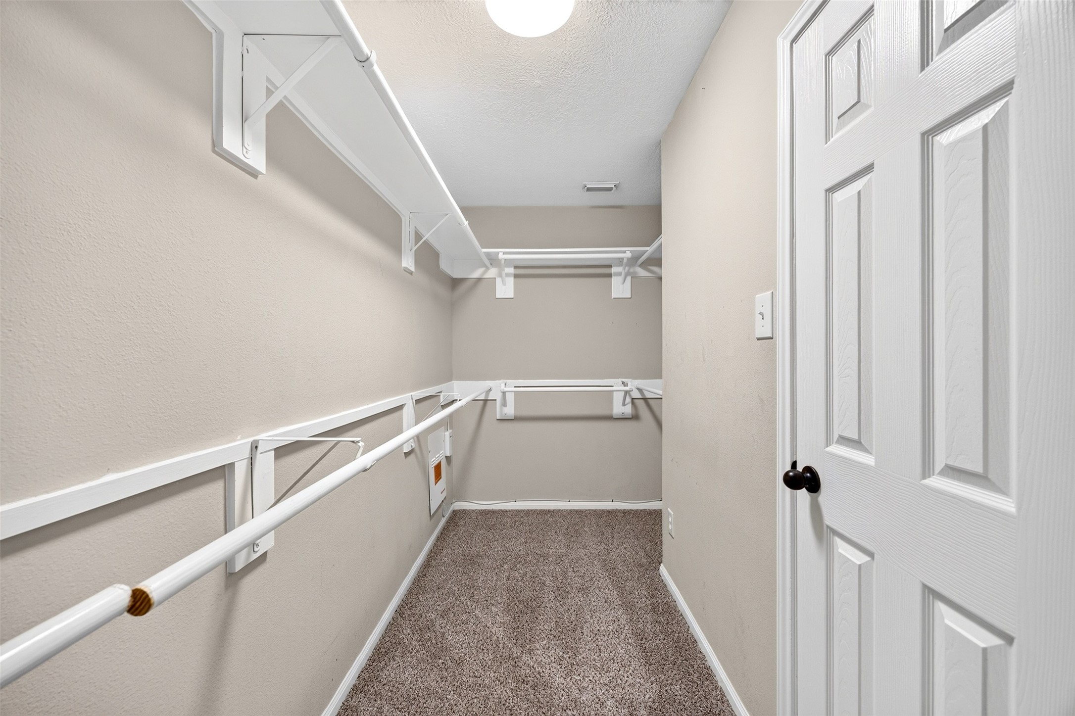 7603 Kenmark Court Property Photo 26