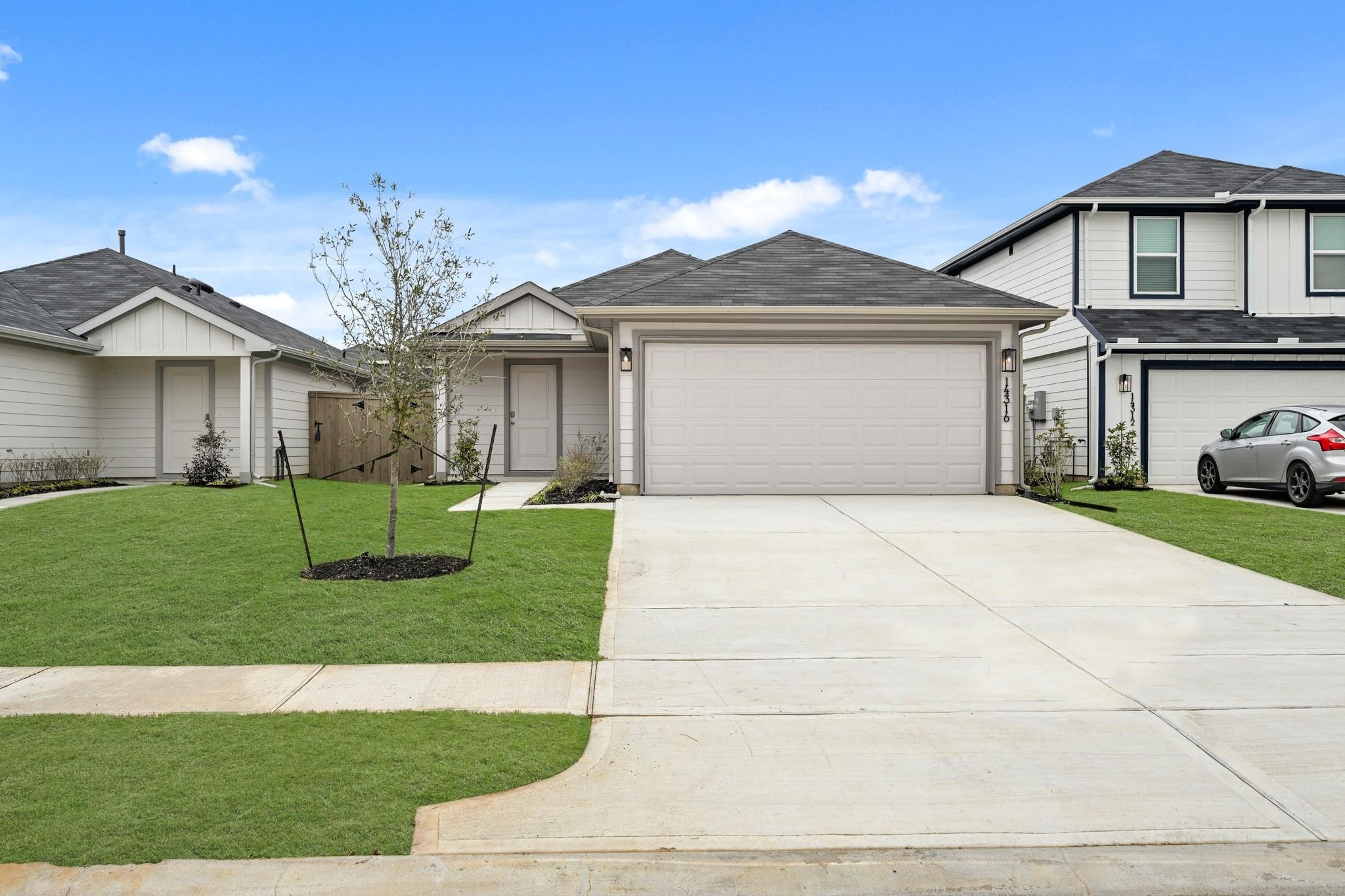 14316 Leafy Willow Drive Property Photo 2