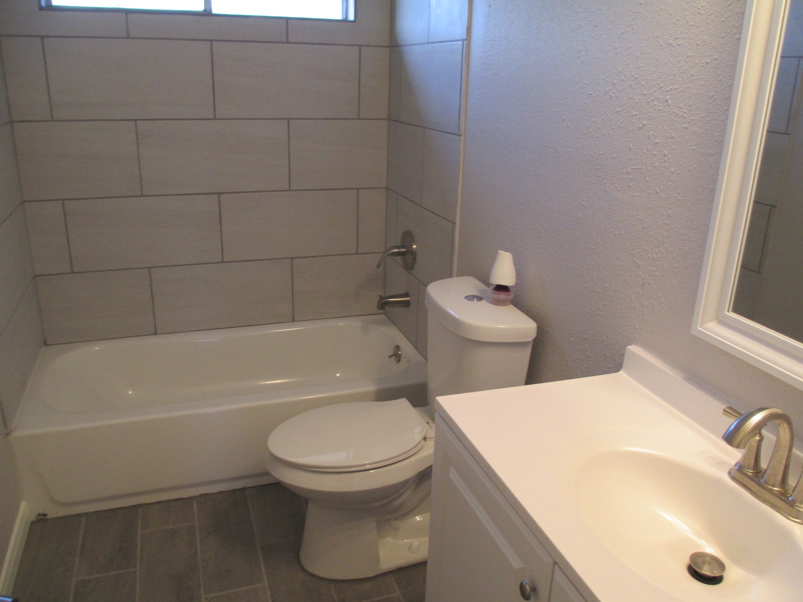 16714 Cheshire Place Drive Property Photo 15