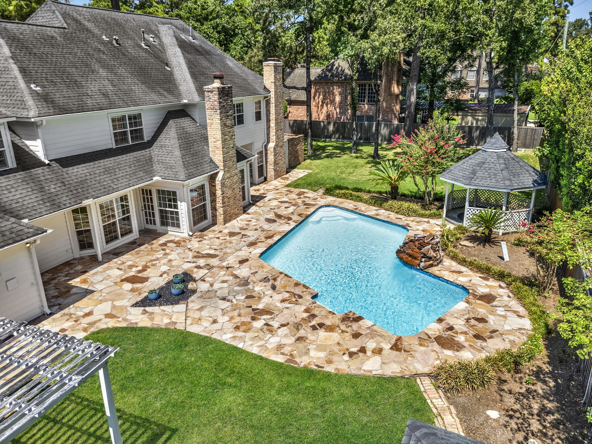 16014 Champion Drive Property Photo 3