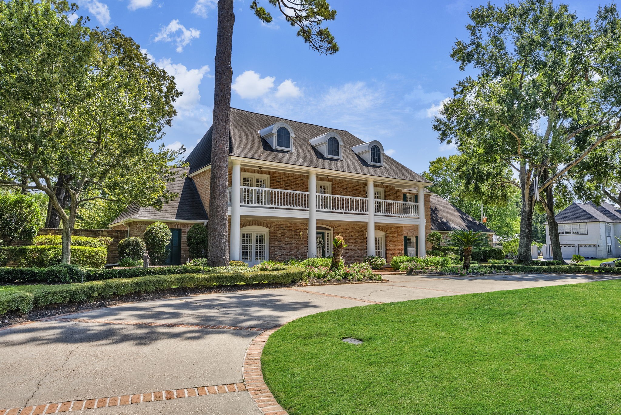16014 Champion Drive Property Photo 4