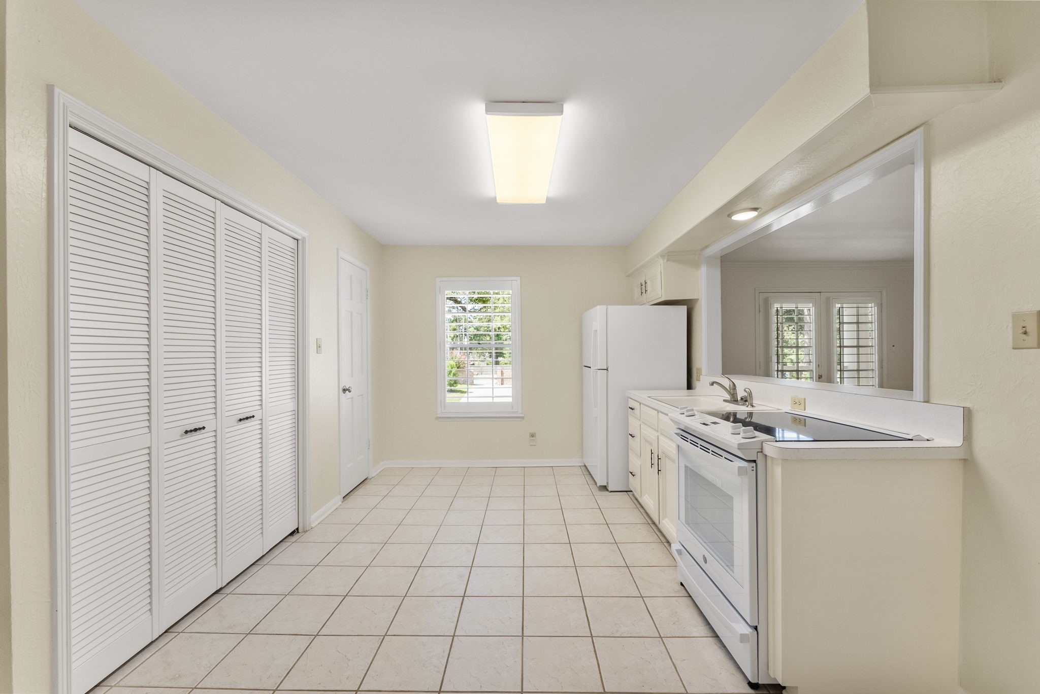 16014 Champion Drive Property Photo 30
